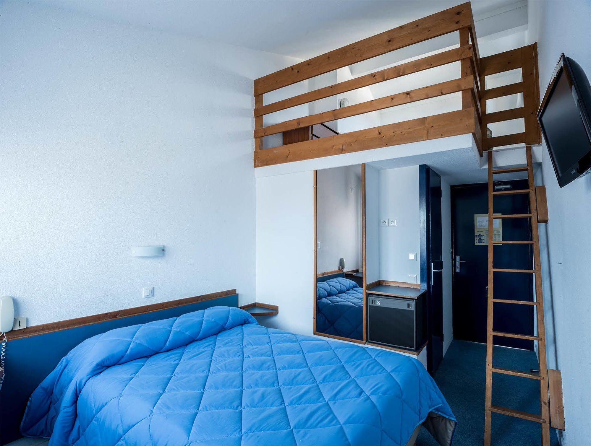 Hôtel Lumière des Alpes Bron Esterno foto
